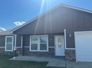 7033 SW Greenview Dr, Topeka, KS 66619