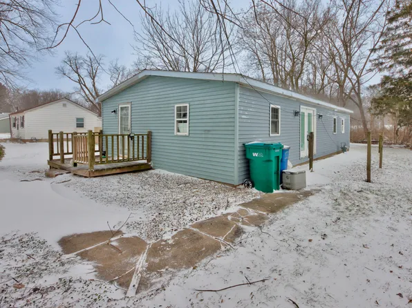 211 McClung Rd, La Porte, IN 46350