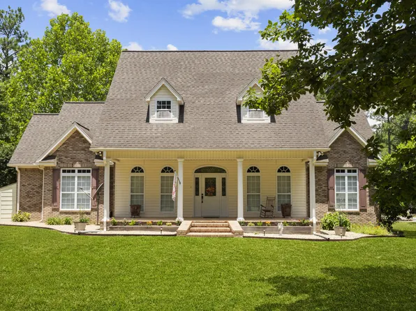 7 Harrington Rd, Hattiesburg, MS 39401