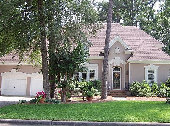 2nd image of 604 Saw Grass Dr