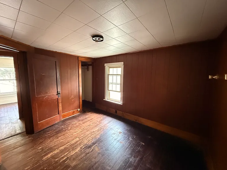 Bedroom 3 Closet