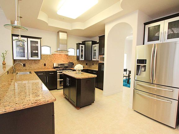 5th image of 221 Lake Carnegie Ct