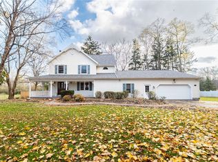 9367 S Saint Rd, Le Roy, NY 14482