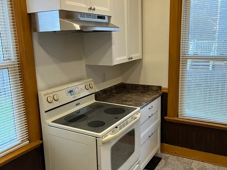 832 E Eldorado St #832 — Photo 3