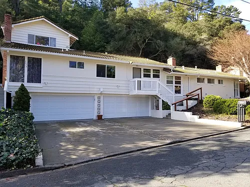 2076 Donald Dr Photo 1