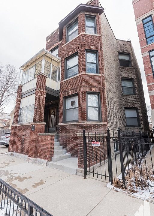 1st image of 3253 N Kenmore Ave #G