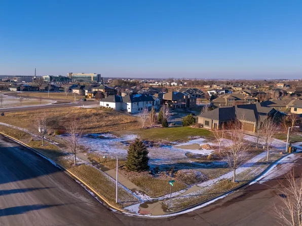 W Latigo Trl, Sioux Falls, SD 57108