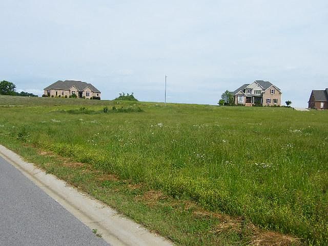 2nd image of 23 Belmont Dr #23