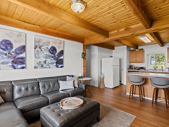 Hardwood Floors in Select Units