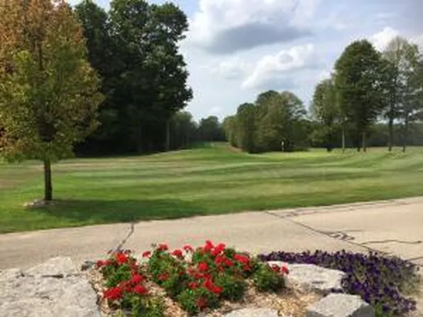 1975&1995 Clubhouse Dr, Harbor Springs, MI 49740