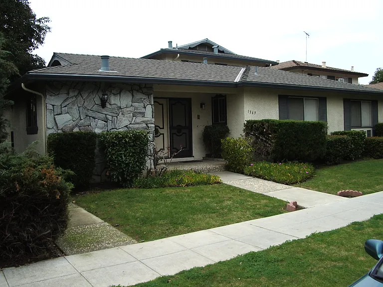 1369 Lexington Dr #2 — Photo 2