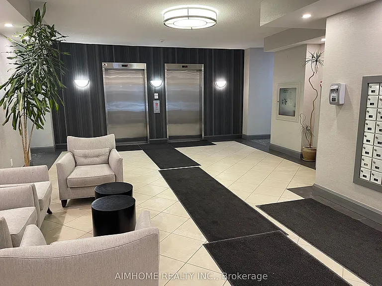 1000 King St W #317 — Photo 24