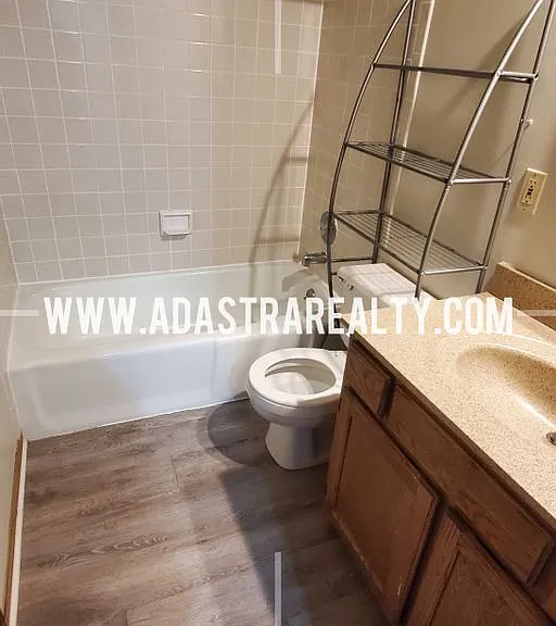 6622 W 149th Ter — Photo 15