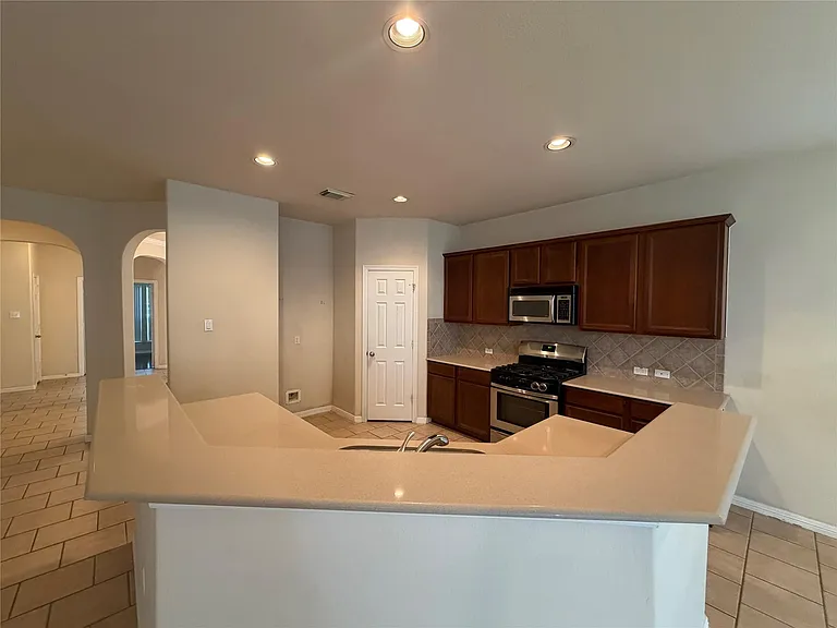 3102 Avory Ridge Ln — Photo 7