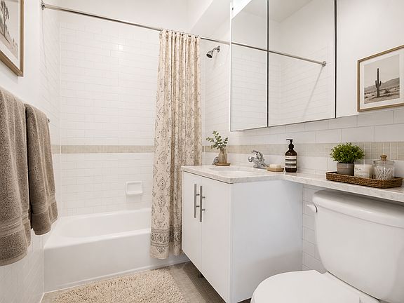 5th image of 234 Skillman Ave APT 2A