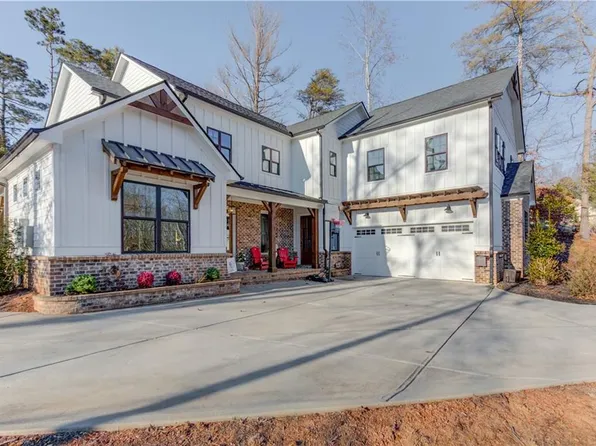 6444 Point Twenty Two, Gainesville, GA 30506