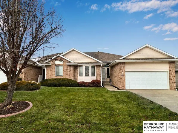 17130 Cypress St, Omaha, NE 68136