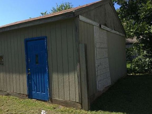 4th image of 2605 NW 26th St
