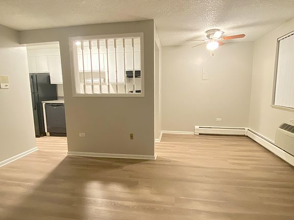 4th image of 68 Garden Ctr APT 311