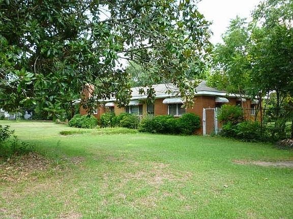 3rd image of 2934 Martha Ann Blvd