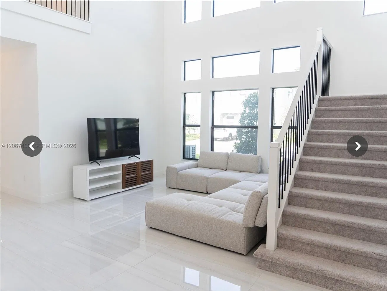 5 bed, 4609 sqft, $15,000 — Photo 3