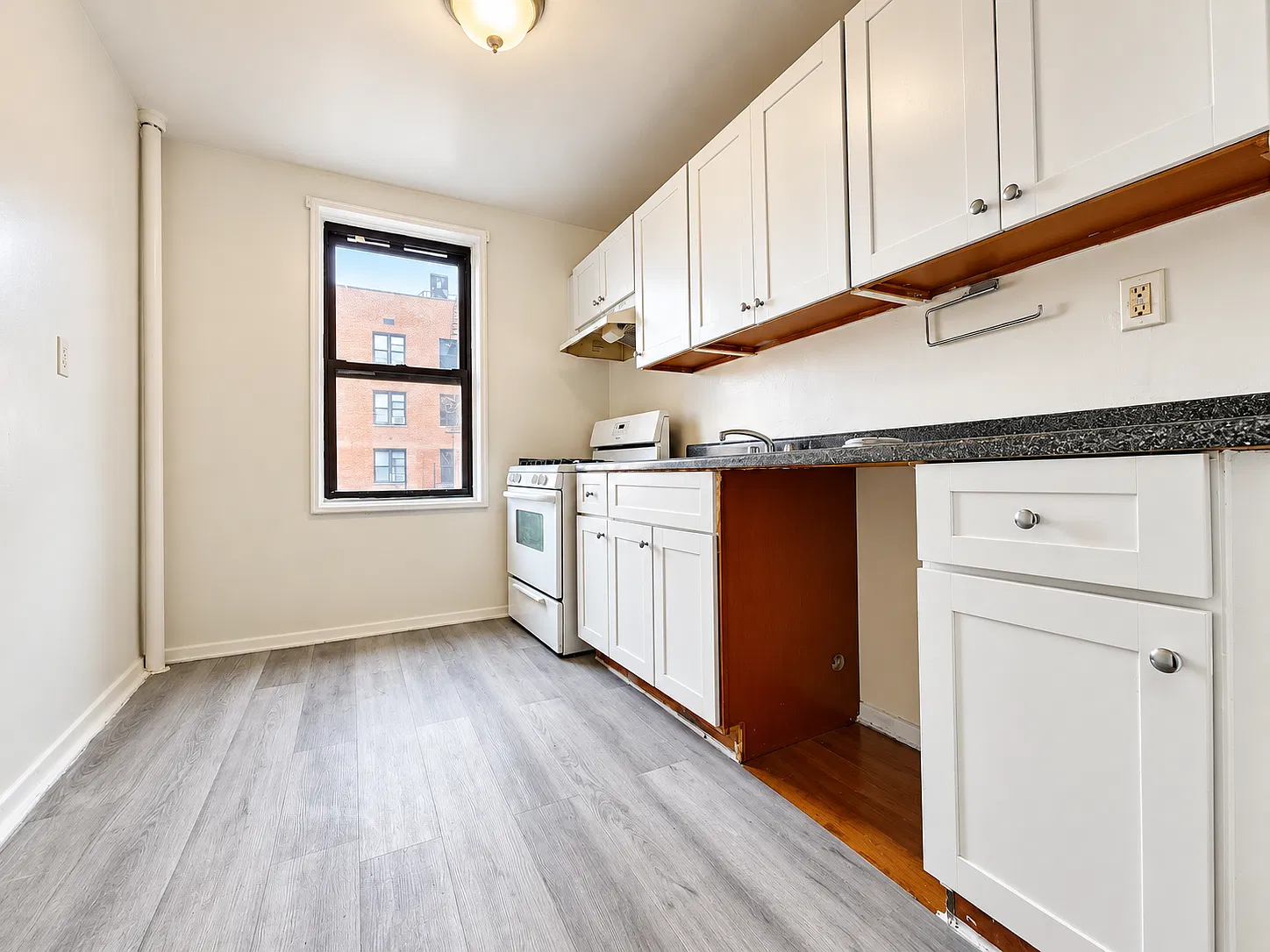 Studio, $1,751 — Photo 2