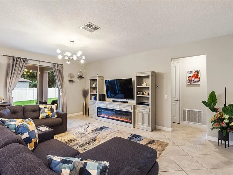 30841 Kelmin Ter — Photo 9