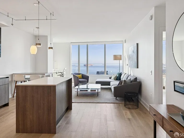 201 Folsom St #33D — Photo 3