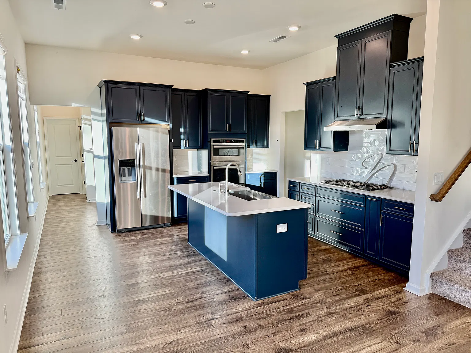 4 bed, 3.5 bath, 2478 sqft, $2,749 — Photo 3