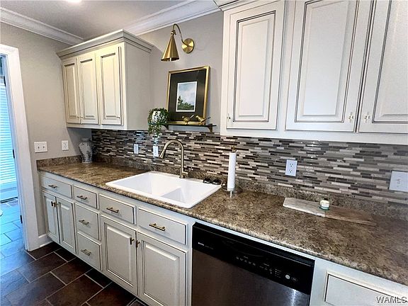 4th image of 10555 Country Club Dr