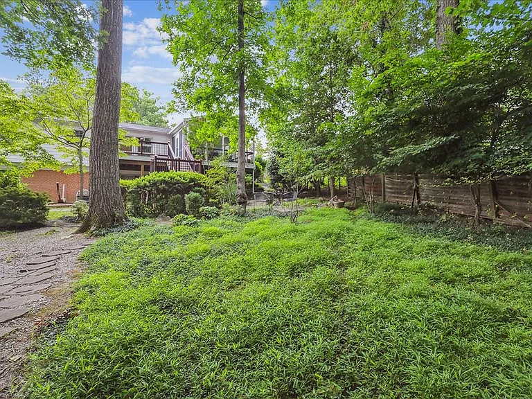 1397 Canterbury Way — Photo 51