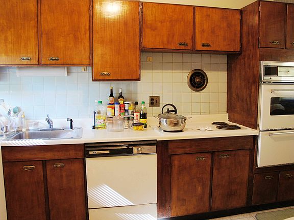 4th image of 1201 Cimarron Dr