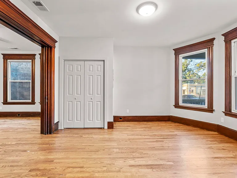 548 Ferry St #1 — Photo 7