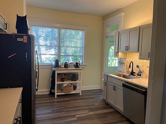 4th image of 3515 Shaw Ave #1