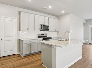 810 Sunflower Rd, Lavon, TX 75166