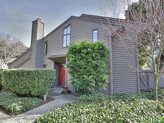 3rd image of 35 Willow Ln