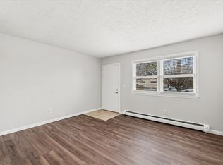 339 Riley Dr APT B4, Bloomington, IL 61701