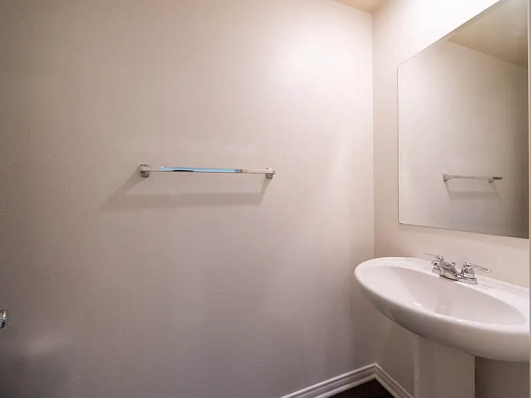16145 Sereno Ln — Photo 25