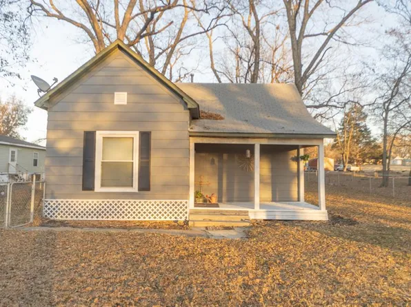 105 S Independence Ave, Dearing, KS 67340