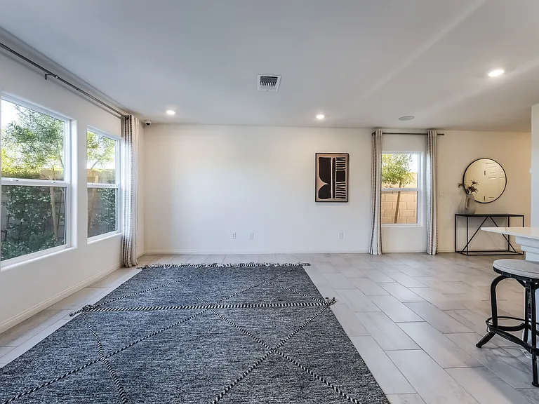 4327 W Gary Ave — Photo 13