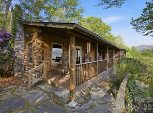 75 Red Oak Ln, Waynesville, NC 28786