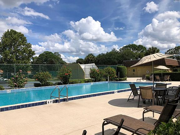4th image of 5252 Middle Ct #103