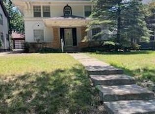 809 W Gregory Blvd, Kansas City, MO 64114