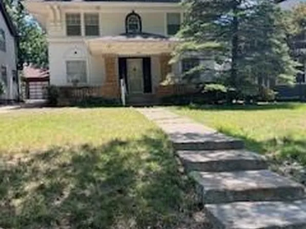 809 W Gregory Blvd, Kansas City, MO 64114