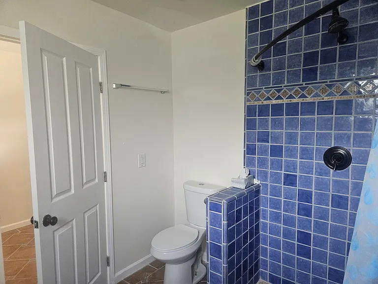 260 Mission Dr #1/2 — Photo 4