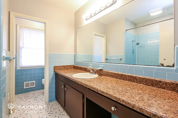 460 W Georgia St — Photo 8