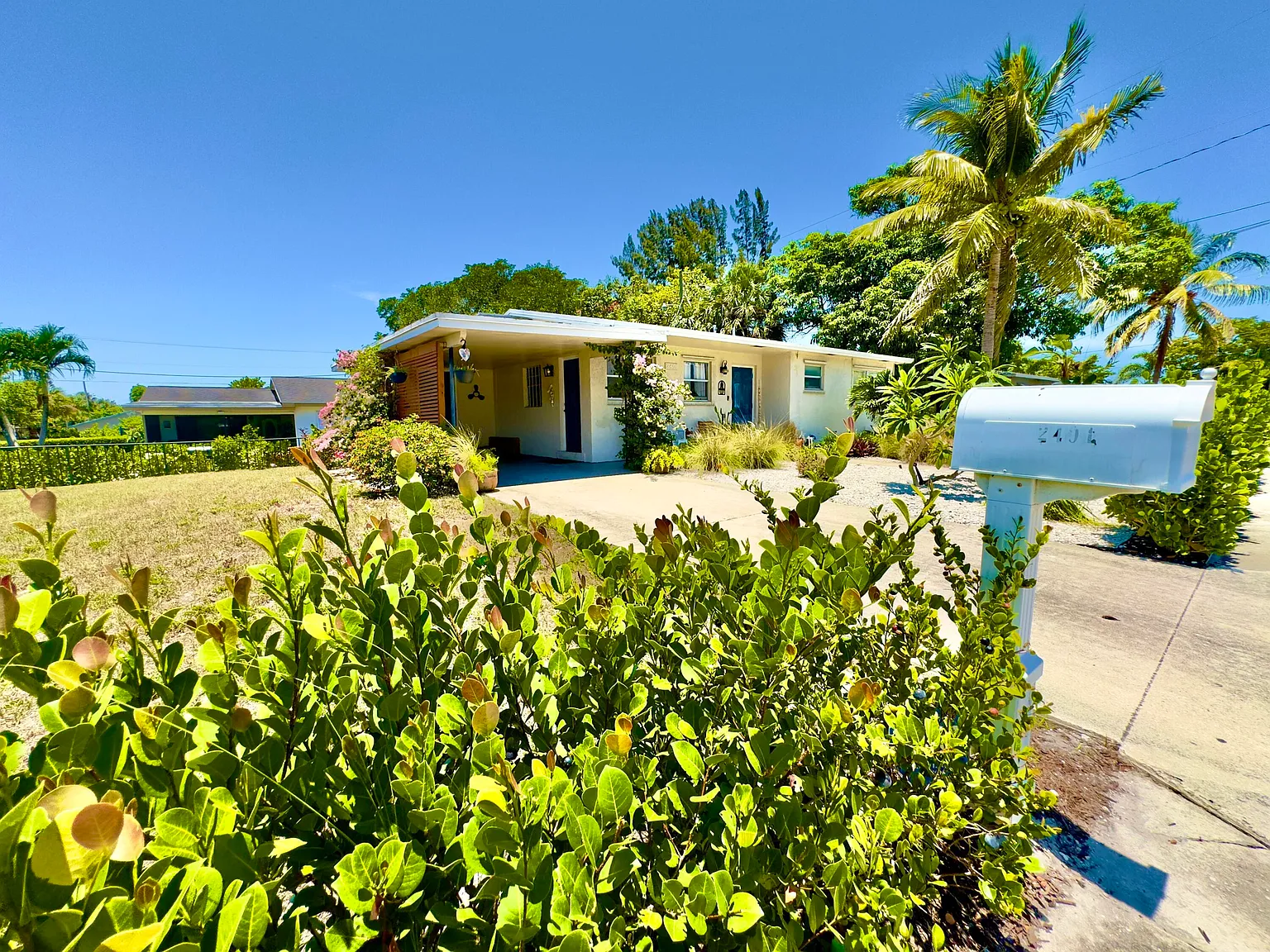 2 bed, 1.0 bath, 1175 sqft, $2,650 — Photo 4