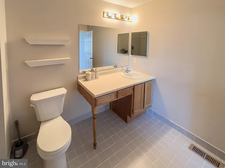 806 Wharton Rd — Photo 24