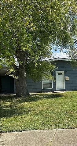1st image of 427 Bluebonnet St