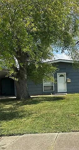 427 Bluebonnet St